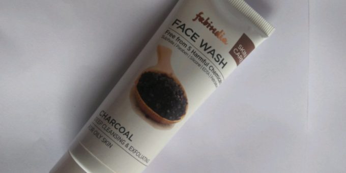 Fabindia Charcoal Face Wash Feature 1