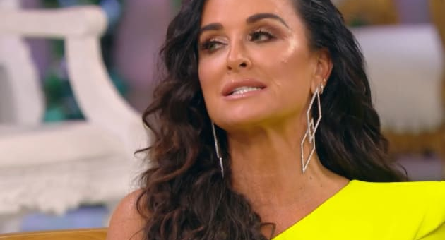 kyle richards speaks at the season 9 reunion