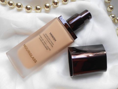 Hourglass Vanish Seamless Finish Liquid Foundation Review