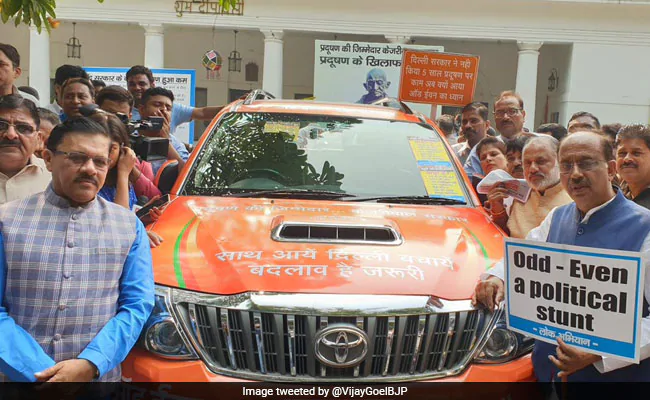 l923hp5 vijay goel oddeven protest