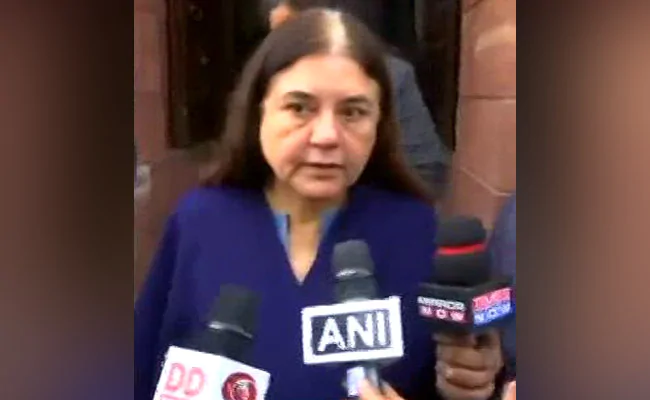 manv11o maneka gandhi