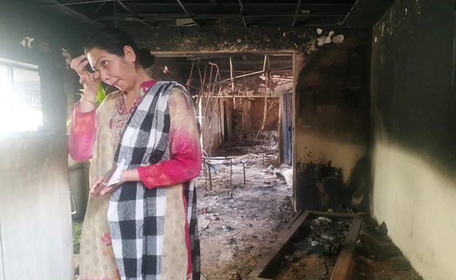 47590rqg delhi arun senior secondary school burnt