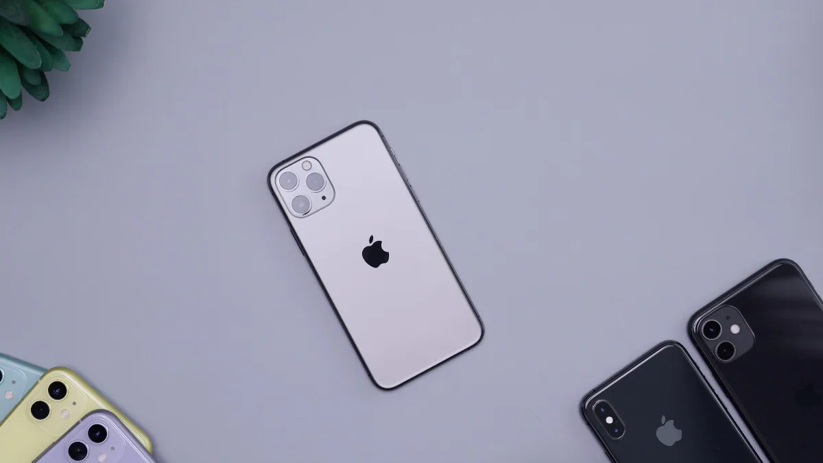 apple iphone 12 pro image unsplash daniel romero 1631279806980