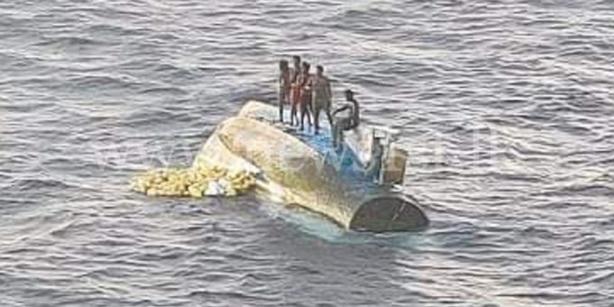 b13c37bd 2db61f7e boatcapsized 850x460 acf cropped