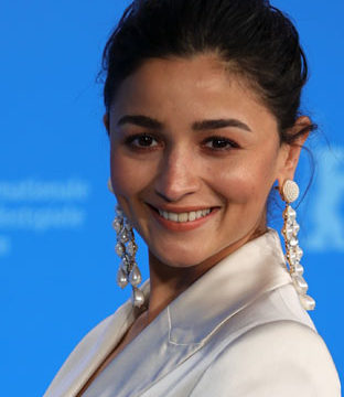 Alia Bhatt at Berlinale 2022 Ausschnitt