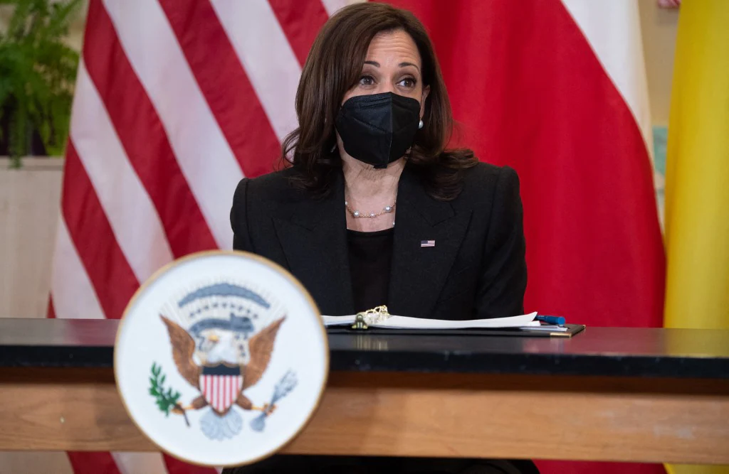 c615n49o kamala harris