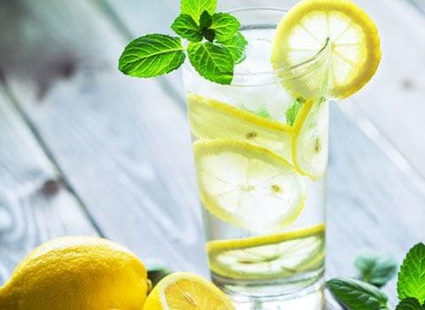 lemon water 620x350 41517389432