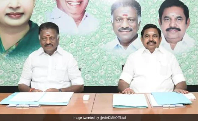 hikacrus aiadmk leaders