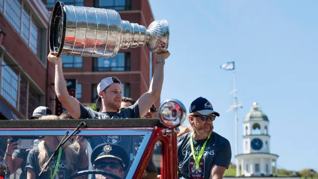 nathan mackinnon stanley cup