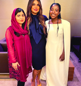 Malala poses with Priyanka at UN General Assembly