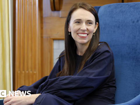 127986842 jacindaardern