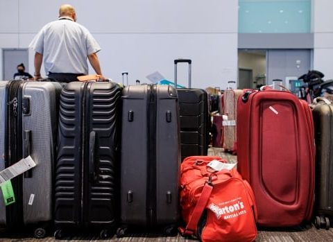 pearson baggage delays