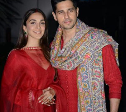 Sidharth Malhotra Kiara Advani dance to dhol beats before entering his Delhi home