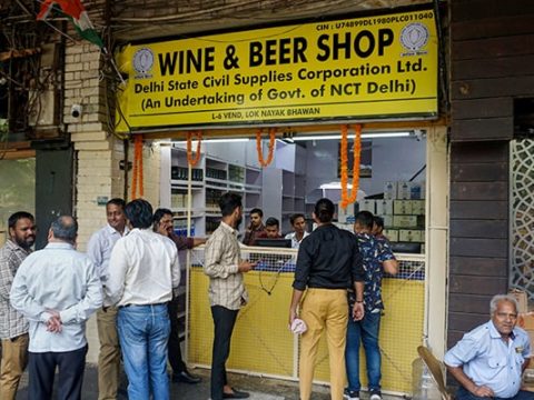 qg5nms1 delhi governmentrun liquor vends 625x300 01 September 22