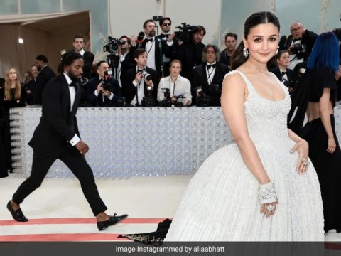 k8b2ke8g alia bhatt 625x300 02 May 23