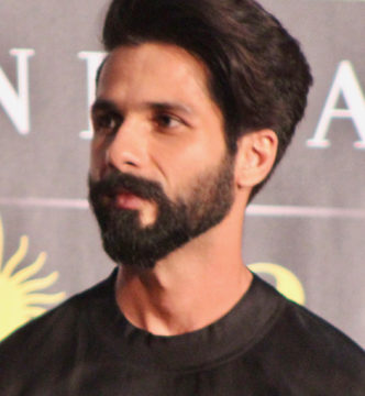 Shahid Alia and Katrina at IIFA 2017 cropped