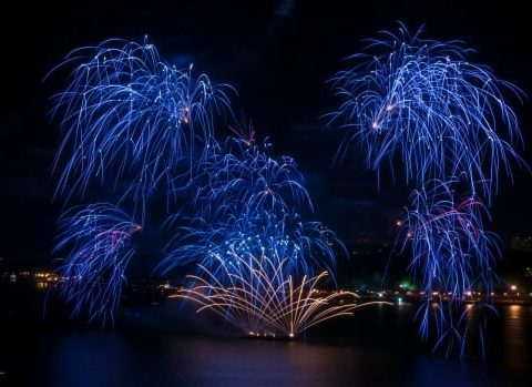 file grand feux loto quebec fireworks montreal